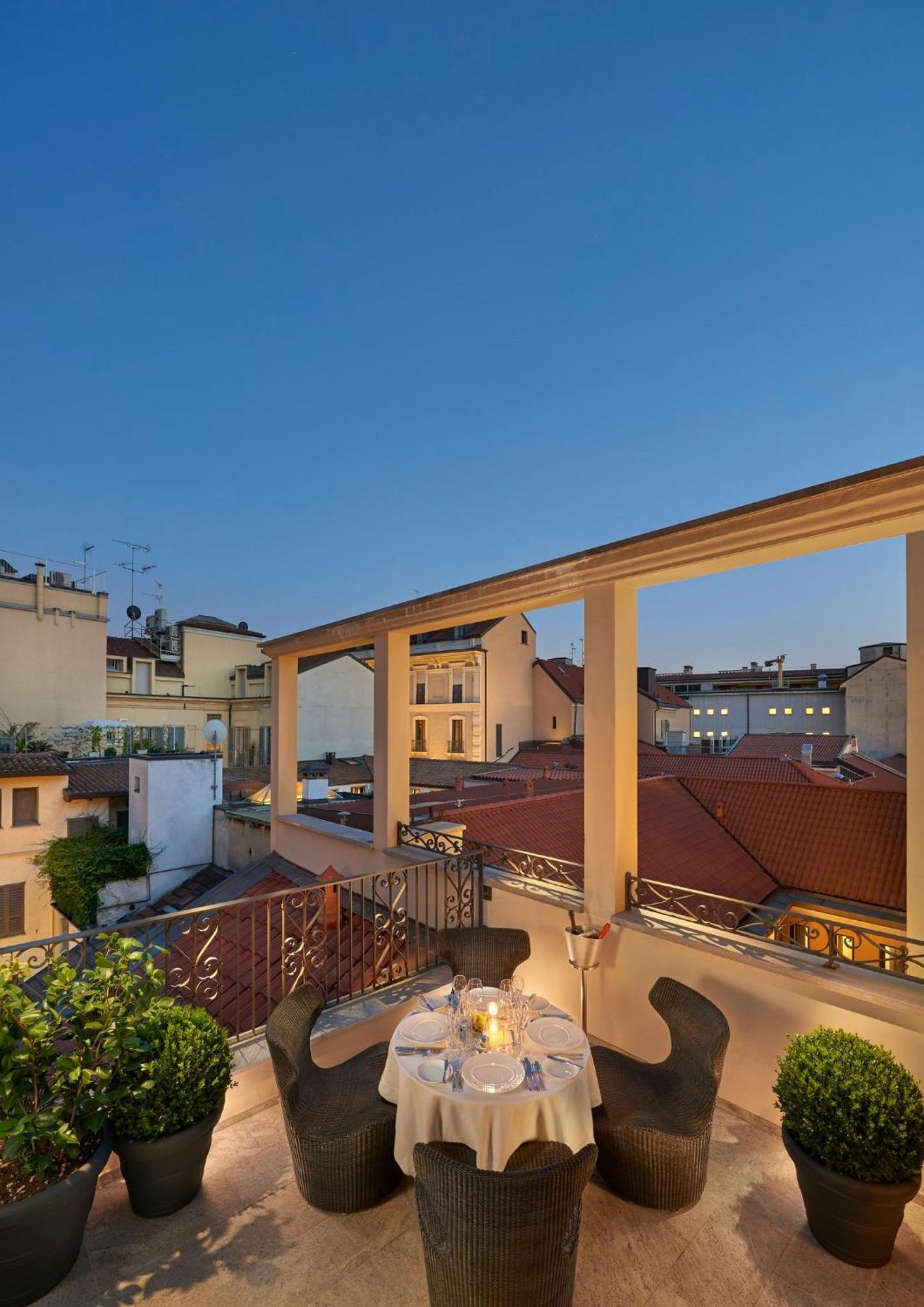 Mandarin Oriental, Milan Hotel Exterior photo