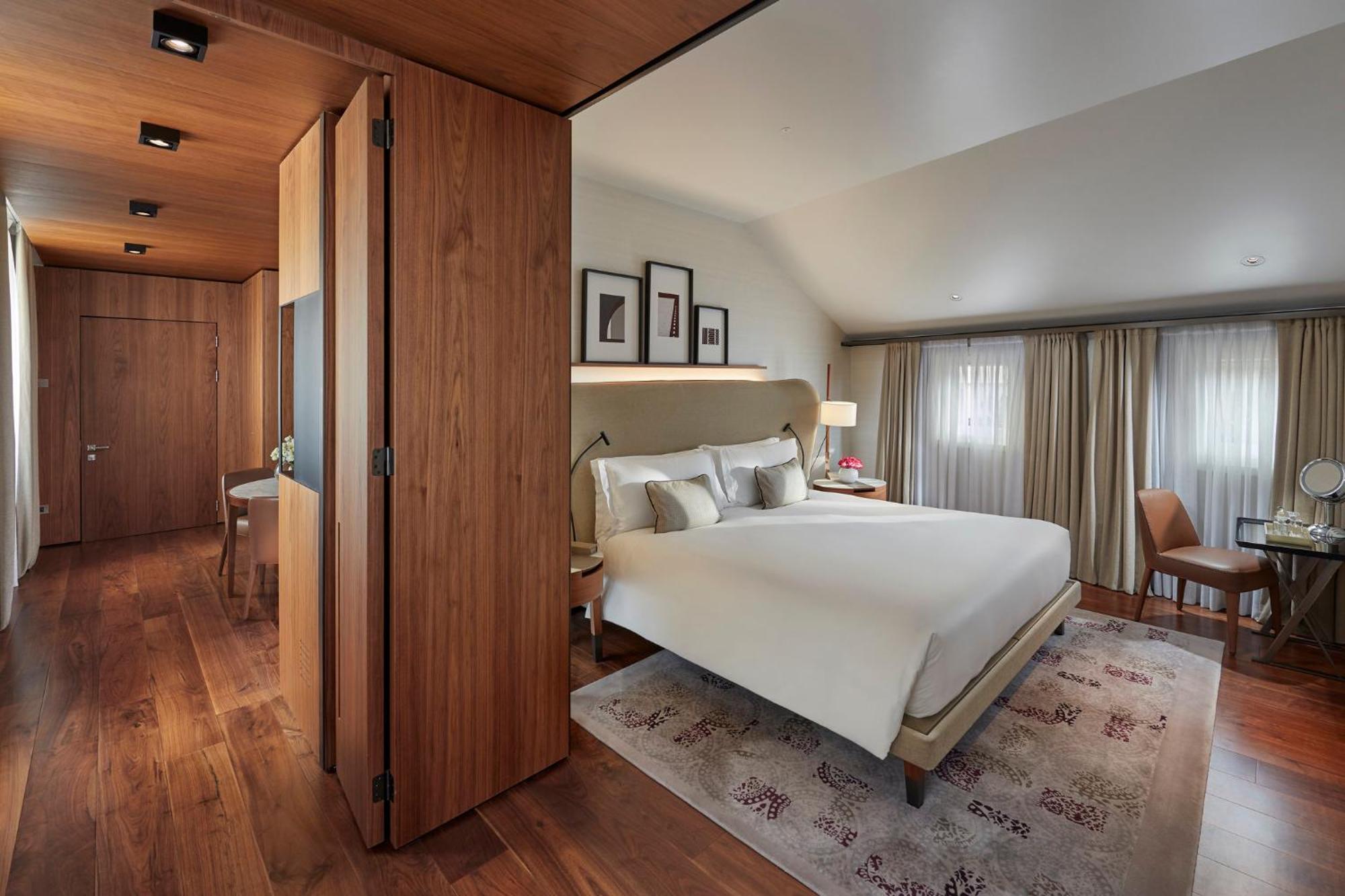 Mandarin Oriental, Milan Hotel Exterior photo