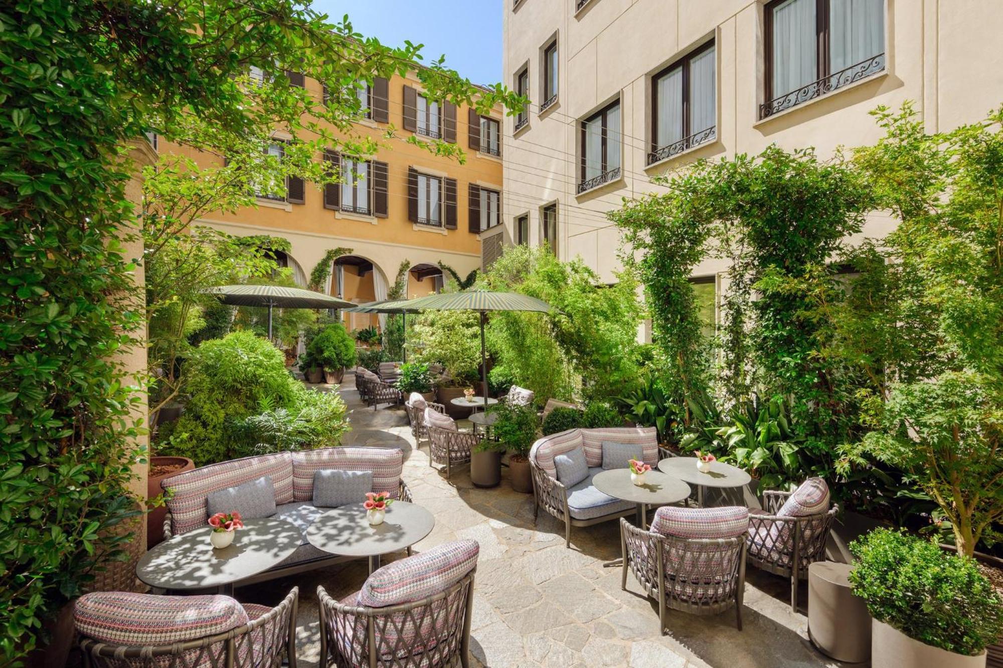 Mandarin Oriental, Milan Hotel Exterior photo