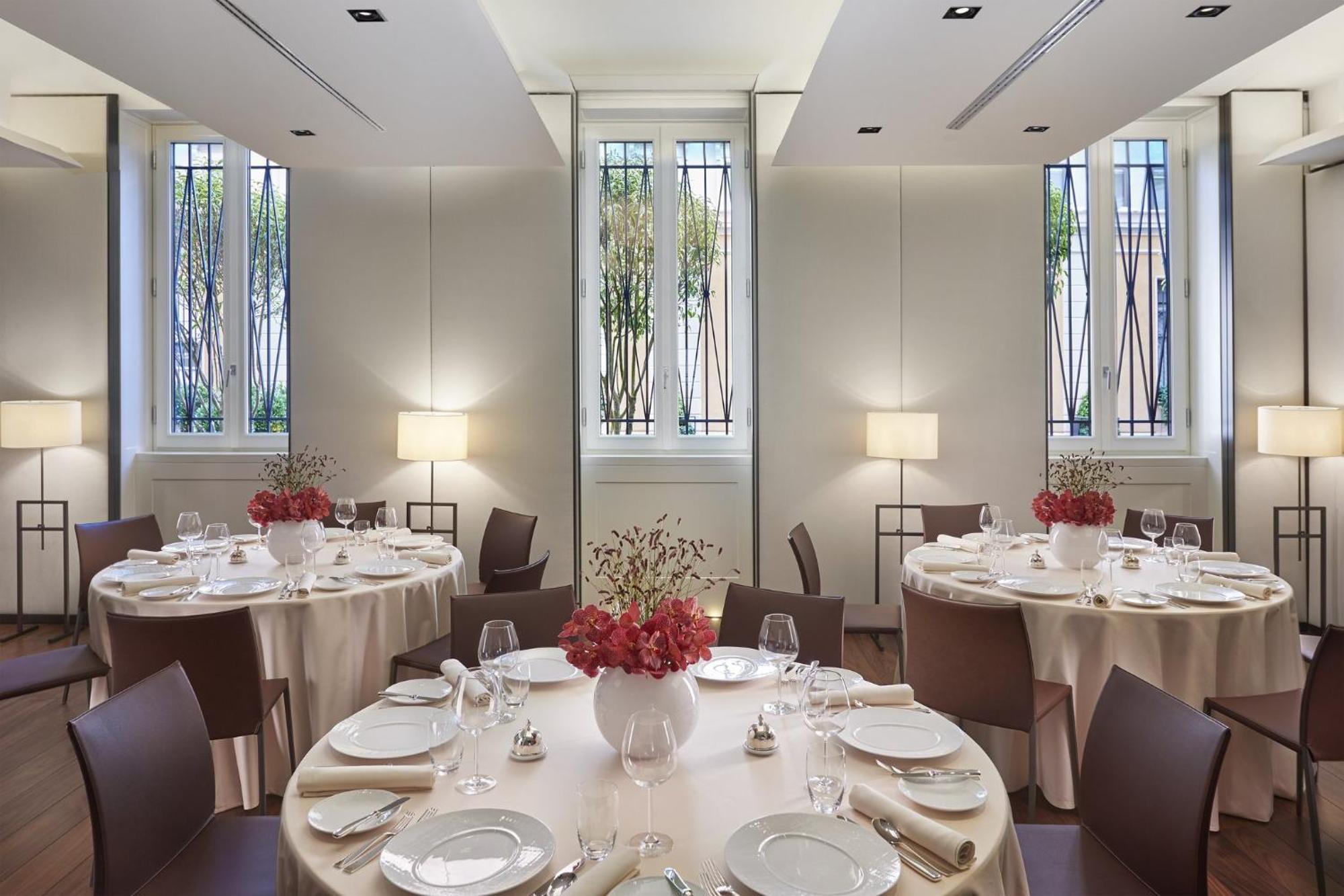 Mandarin Oriental, Milan Hotel Exterior photo
