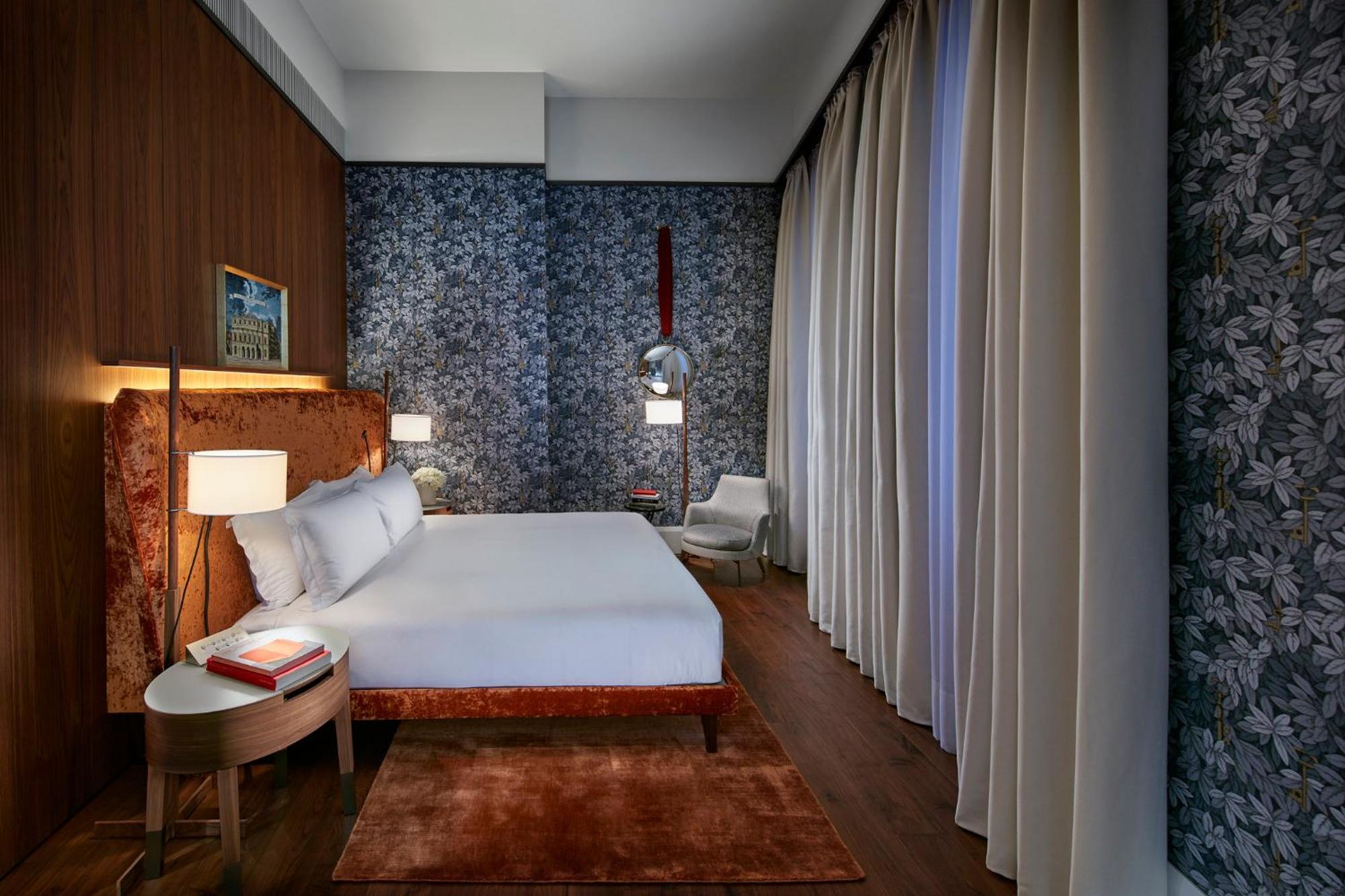 Mandarin Oriental, Milan Hotel Exterior photo