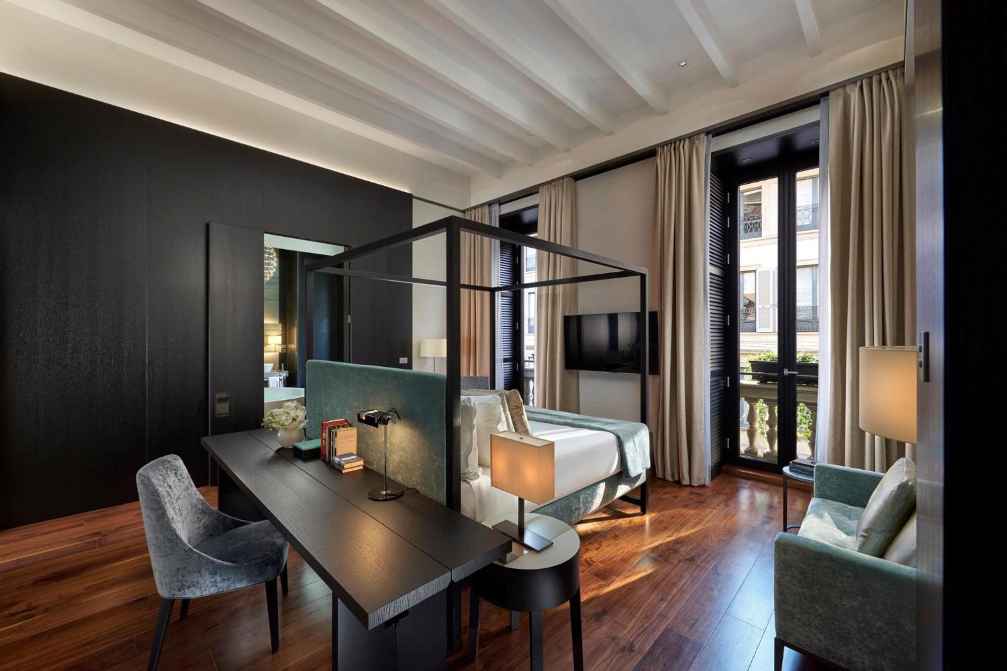 Mandarin Oriental, Milan Hotel Exterior photo