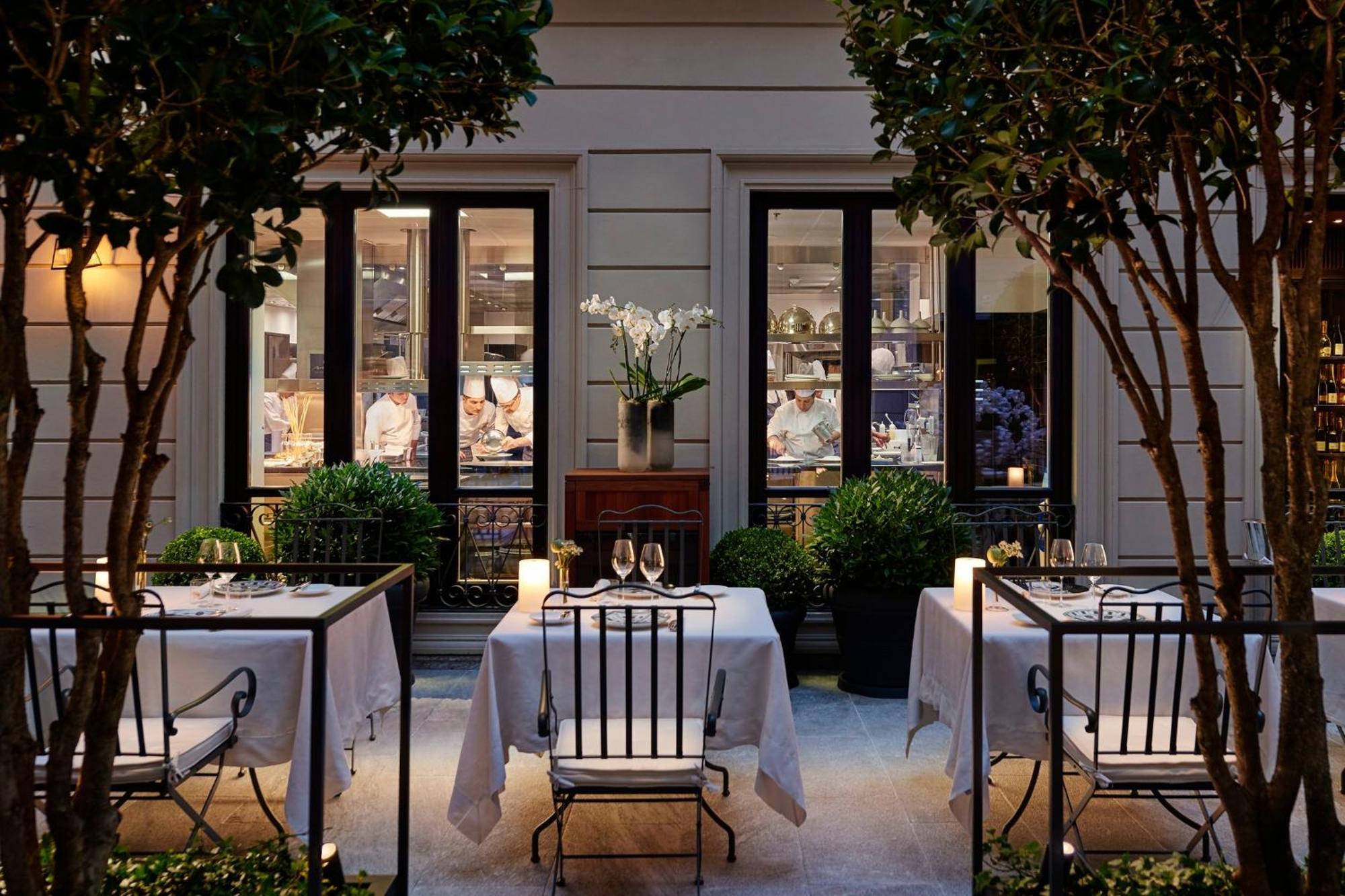Mandarin Oriental, Milan Hotel Exterior photo